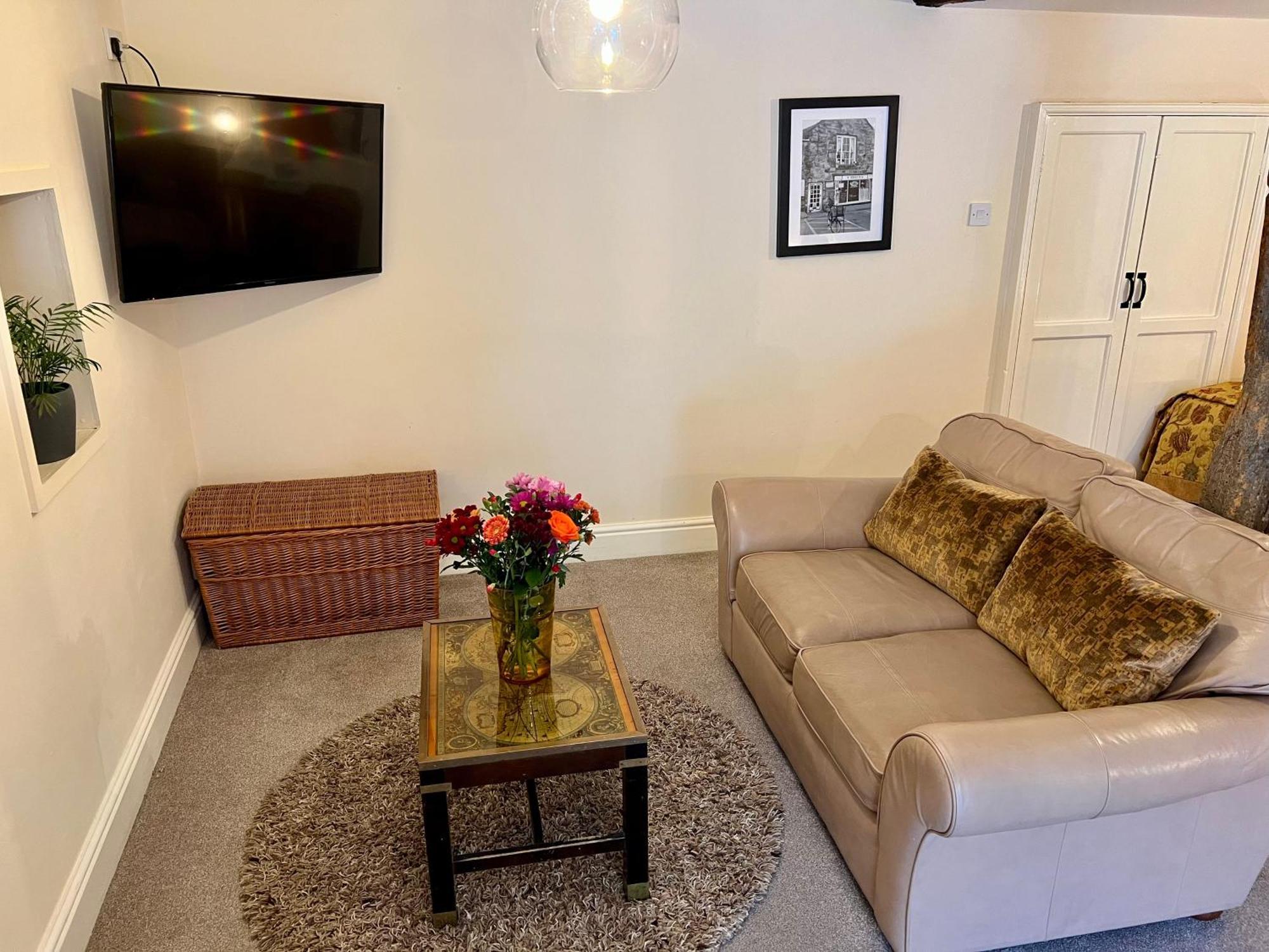 Dolgun Uchaf Historic B&B And Cottages In Snowdonia Долгеллау Экстерьер фото