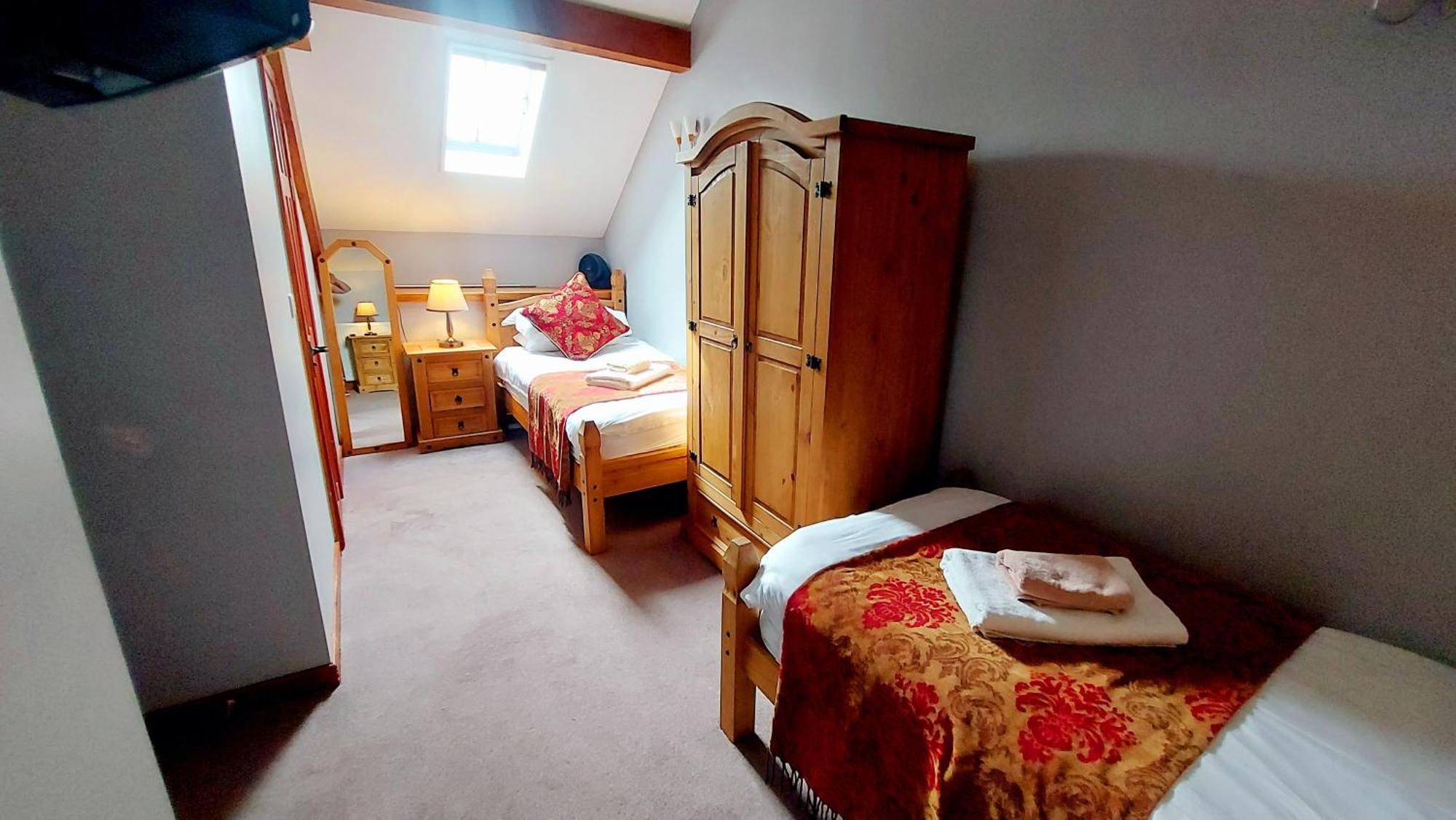 Dolgun Uchaf Historic B&B And Cottages In Snowdonia Долгеллау Экстерьер фото