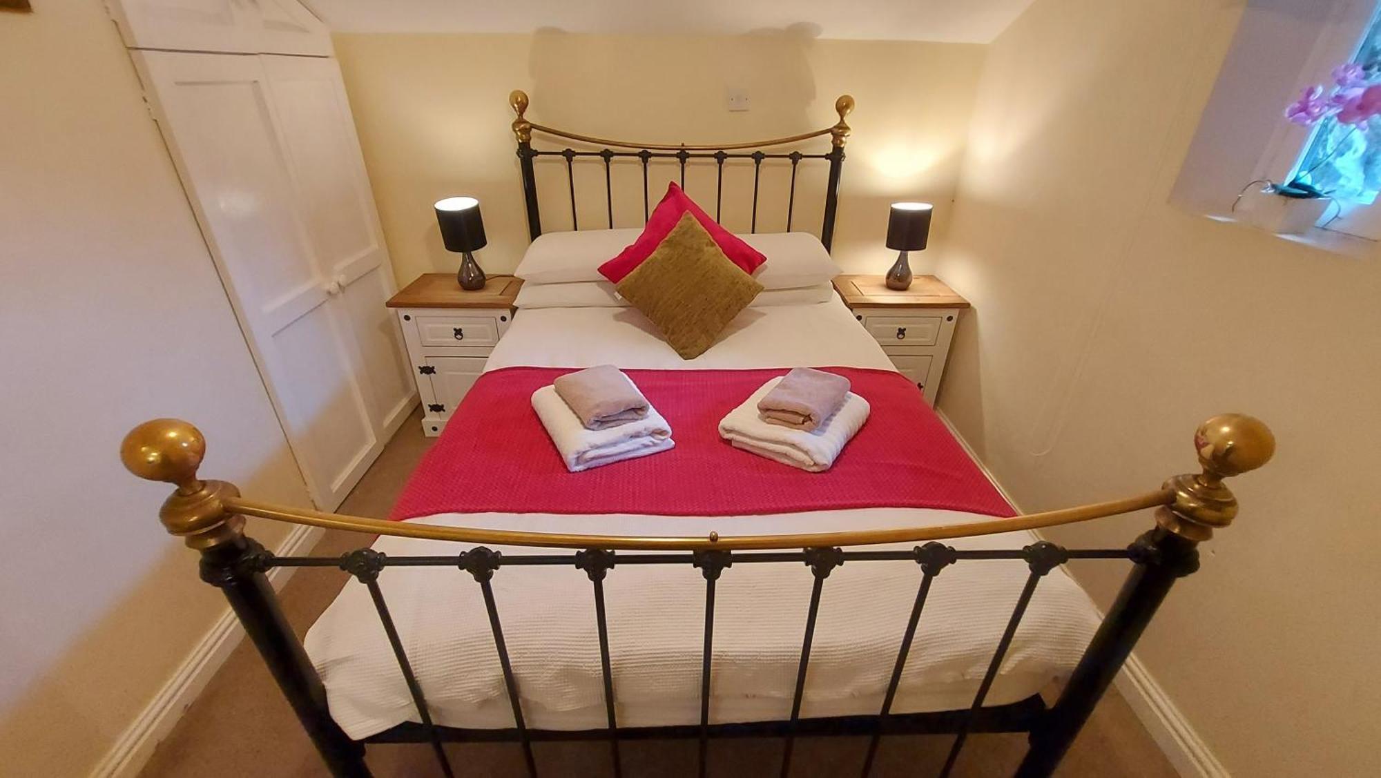 Dolgun Uchaf Historic B&B And Cottages In Snowdonia Долгеллау Экстерьер фото