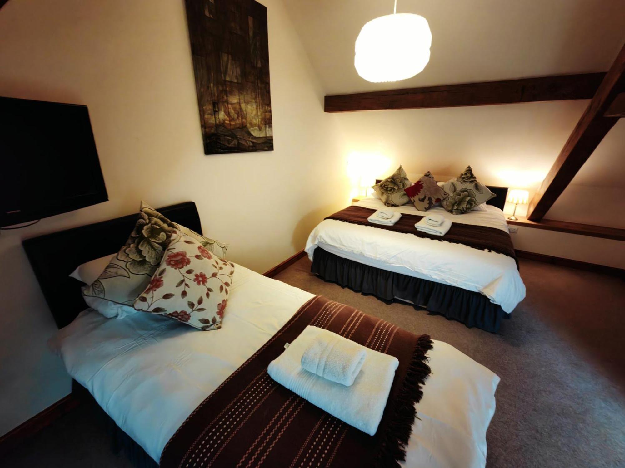Dolgun Uchaf Historic B&B And Cottages In Snowdonia Долгеллау Экстерьер фото