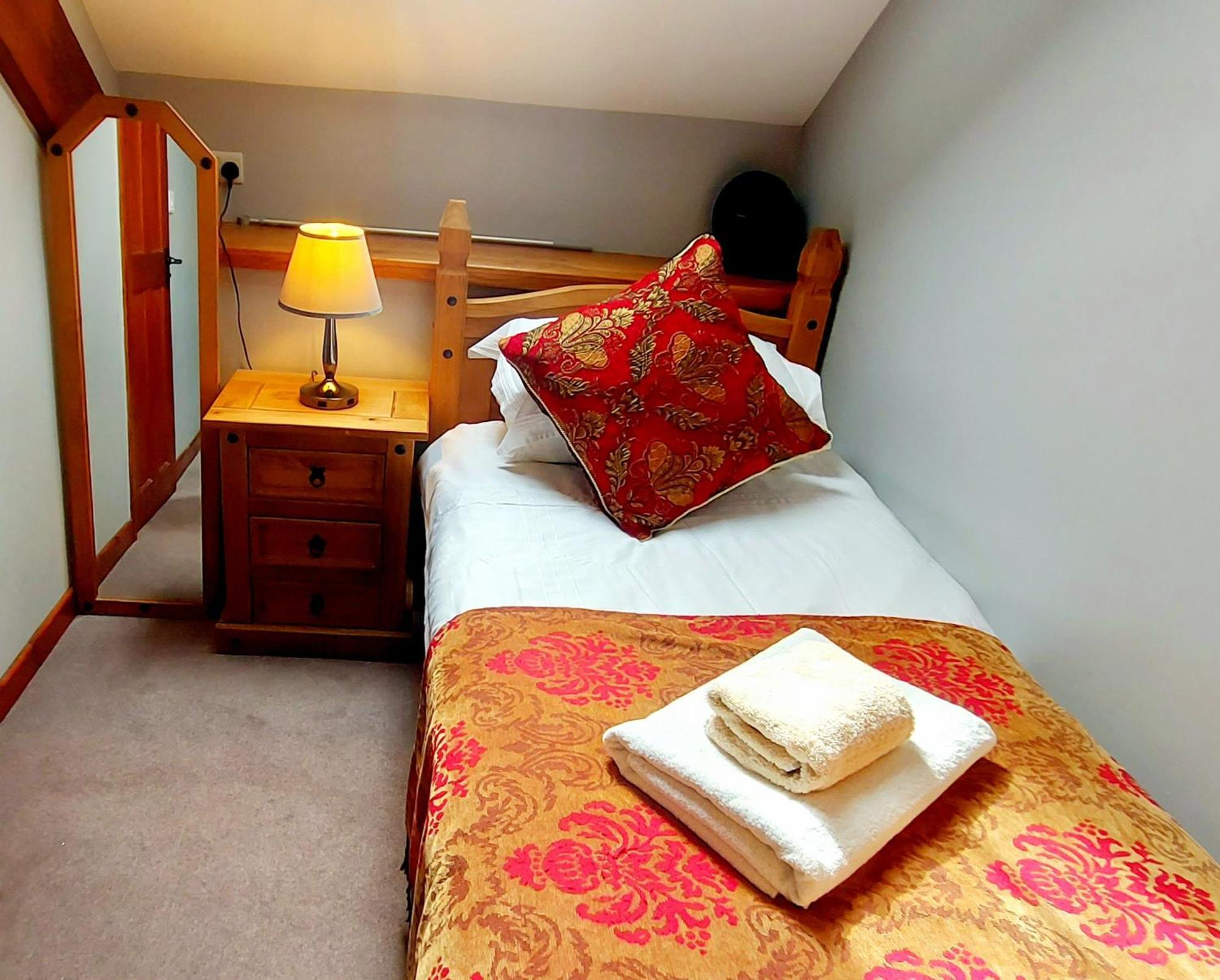 Dolgun Uchaf Historic B&B And Cottages In Snowdonia Долгеллау Экстерьер фото