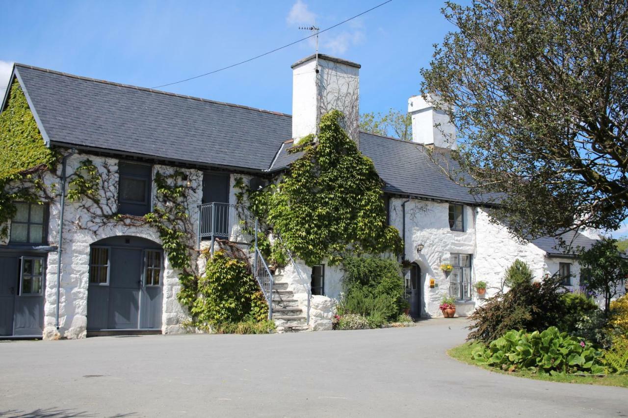 Dolgun Uchaf Historic B&B And Cottages In Snowdonia Долгеллау Экстерьер фото