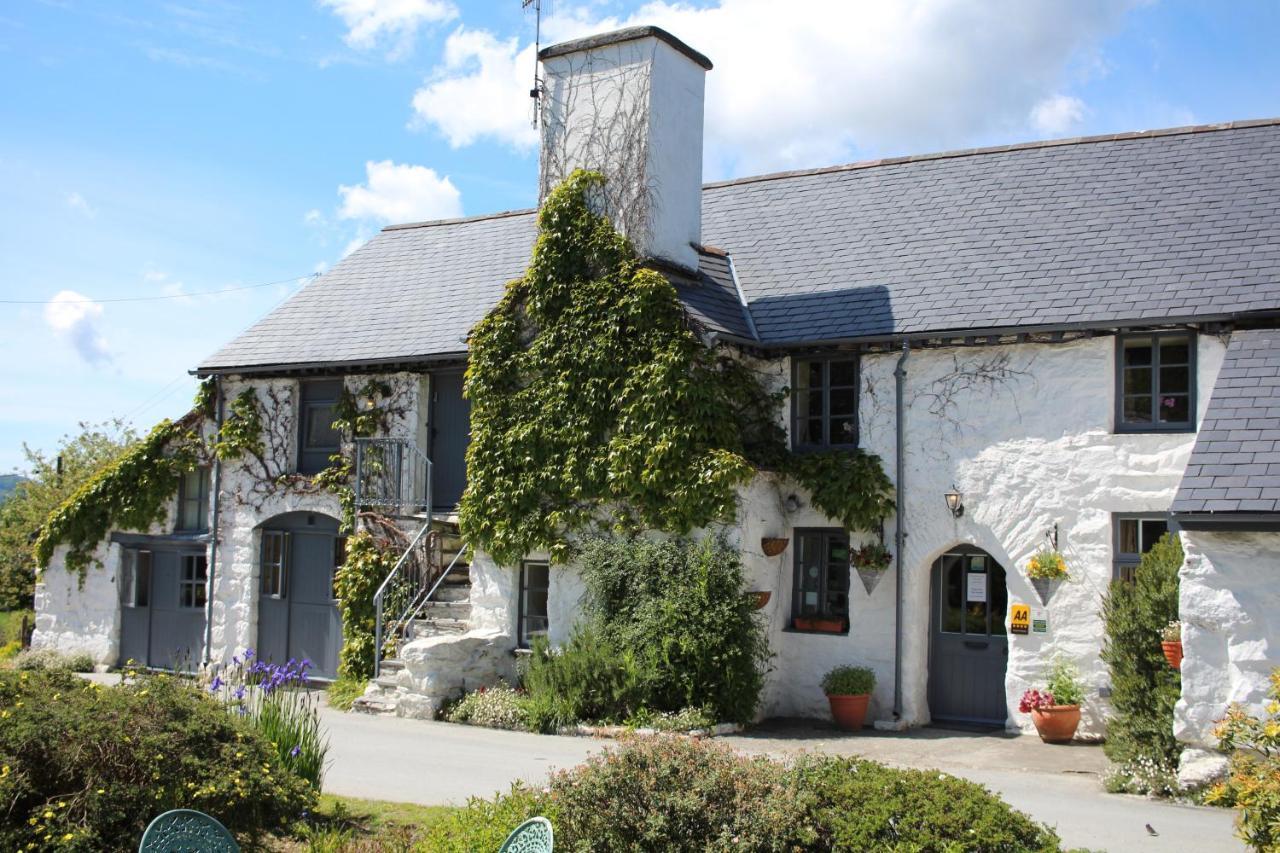 Dolgun Uchaf Historic B&B And Cottages In Snowdonia Долгеллау Экстерьер фото